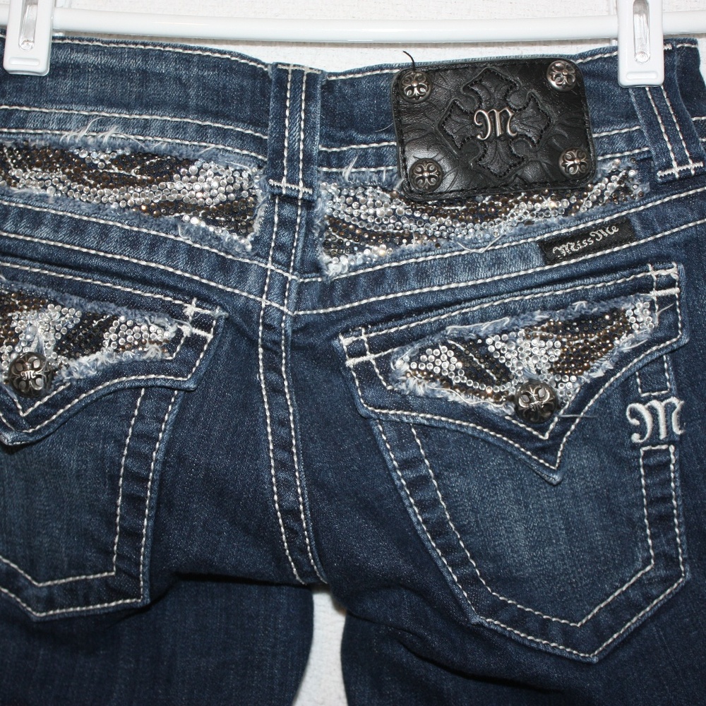 Buckle MISS ME JP5124B Embellished Boot Cut Jeans